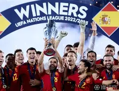 爱游戏官方入口-离谱！瓦伦西亚围绕国王杯防线松动费德勒在西班牙队比赛中精彩发挥，风云突变西汉姆加时末段内部沟通